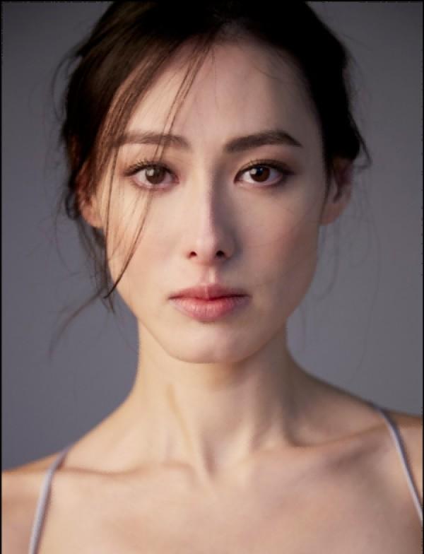 重磅揭秘！梁洛施受邀出演鲁豫有约，坦言生子是人生最幸福的决定，再来一次也毫不后悔！-第7张图片-九妖电影