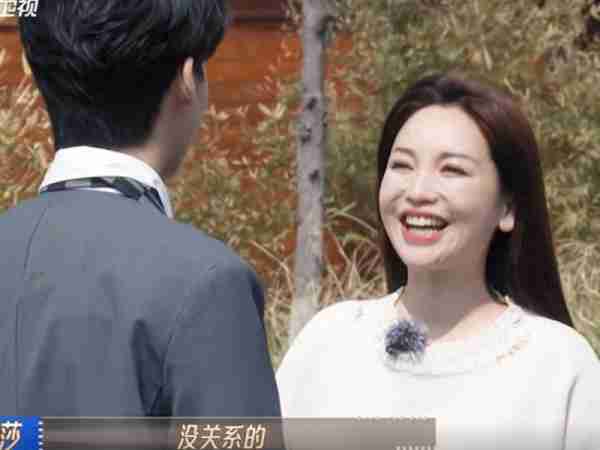 金莎二度携男友上真人秀，宁静羡慕，吴镇宇调侃：他可以养你了-第1张图片-九妖电影