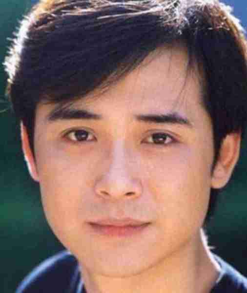 阮巡：长得帅、演技好，不顾一切娶大15岁吴琼，妻子6次登上春晚-第2张图片-九妖电影
