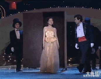 陈佩斯春晚经典时刻：春晚唯一敢光膀子人，因表演太投入直接送医-第21张图片-九妖电影