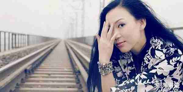 非诚勿扰女嘉宾王佳：节目上成功牵手富豪，却闪婚两月后残忍杀夫-第3张图片-九妖电影