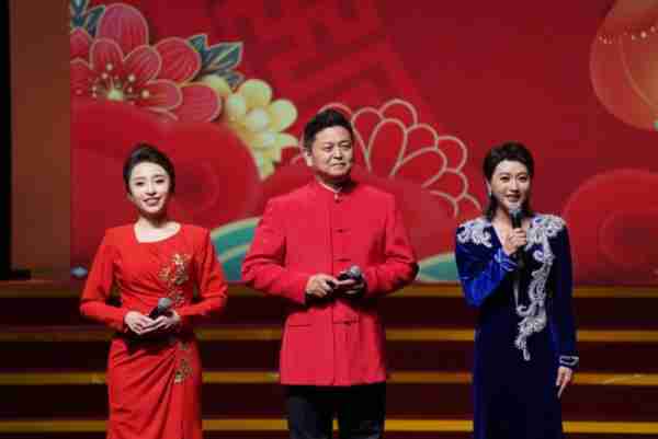 非遗相声大会第四场点评，冯巩攒底登台，金霏陈曦重塑春晚相声-第1张图片-九妖电影