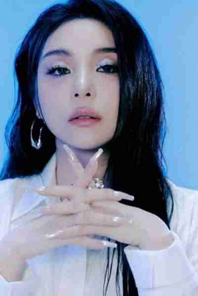 韩国知名女星，结婚对象公开，出演过真人秀节目《单身即地狱》-第1张图片-九妖电影