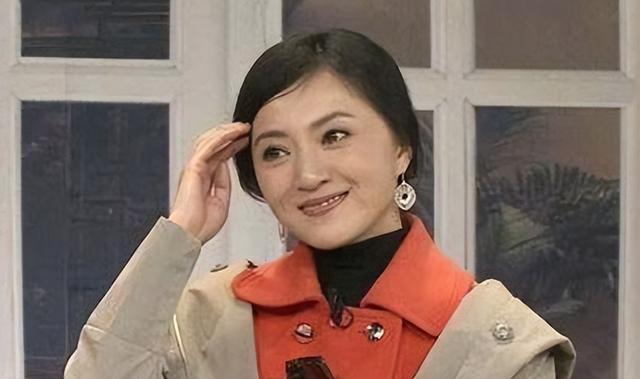 顶替闫妮上春晚爆红?靠“潜规则上位”的她?最后却进了精神病院-第9张图片-九妖电影 顶替闫妮上春晚爆红?靠“潜规则上位”的她?最后却进了精神病院-第9张图片-九妖电影