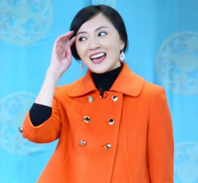顶替闫妮上春晚爆红?靠“潜规则上位”的她?最后却进了精神病院-第10张图片-九妖电影 顶替闫妮上春晚爆红?靠“潜规则上位”的她?最后却进了精神病院-第10张图片-九妖电影