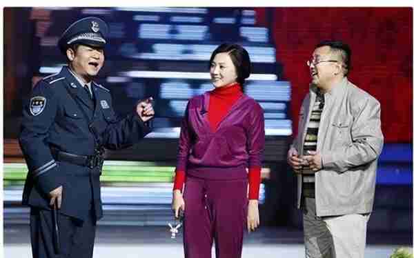 顶替闫妮上春晚爆红?靠“潜规则上位”的她?最后却进了精神病院-第12张图片-九妖电影 顶替闫妮上春晚爆红?靠“潜规则上位”的她?最后却进了精神病院-第12张图片-九妖电影