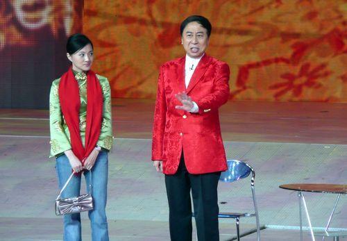 顶替闫妮上春晚爆红?靠“潜规则上位”的她?最后却进了精神病院-第44张图片-九妖电影 顶替闫妮上春晚爆红?靠“潜规则上位”的她?最后却进了精神病院-第44张图片-九妖电影