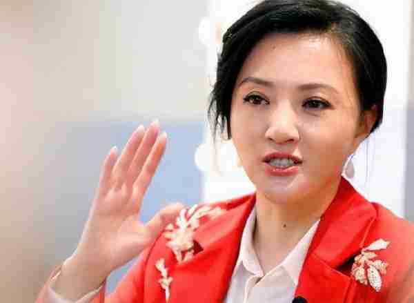 顶替闫妮上春晚爆红?靠“潜规则上位”的她?最后却进了精神病院-第46张图片-九妖电影 顶替闫妮上春晚爆红?靠“潜规则上位”的她?最后却进了精神病院-第46张图片-九妖电影