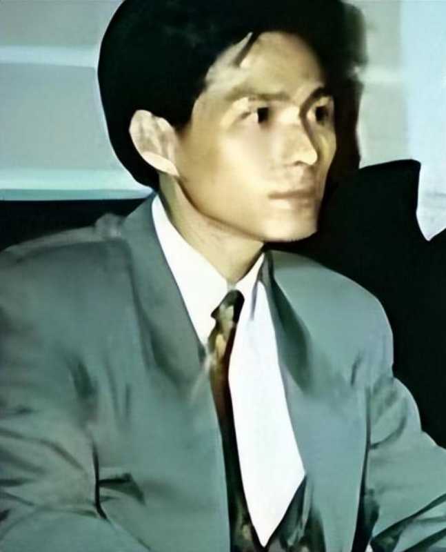 高逸峰：35岁上春晚，5天赚280万，创业失败破产后，靠卖包子翻身_1-第10张图片-九妖电影