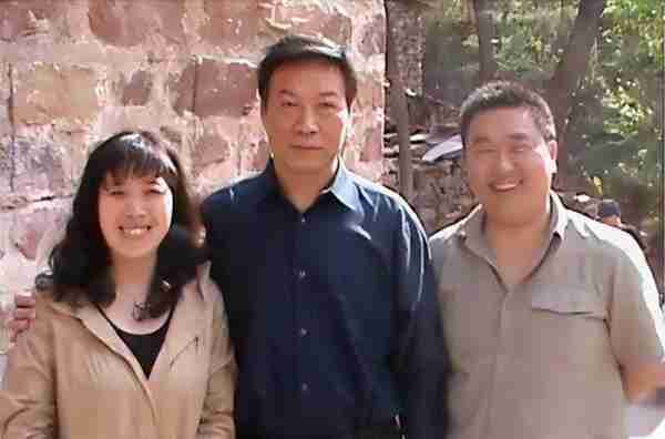 魏积安：10次登上春晚，爱妻子爱家乡，“消失”10年去哪了？-第21张图片-九妖电影