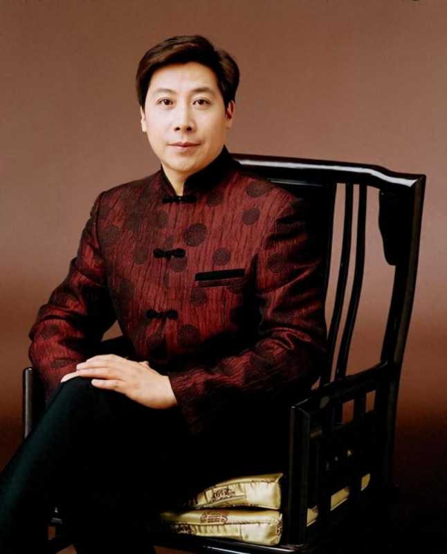 魏金栋：多次上春晚，被誉为“新春第一唱”，娶圈外妻子恩爱幸福-第2张图片-九妖电影
