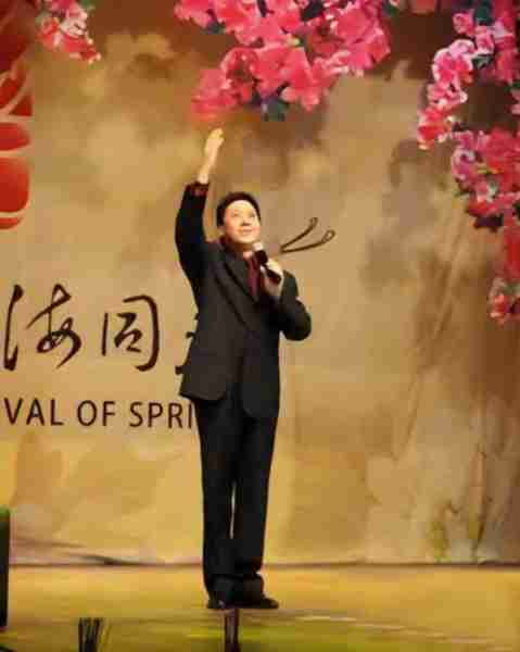 魏金栋：多次上春晚，被誉为“新春第一唱”，娶圈外妻子恩爱幸福-第8张图片-九妖电影