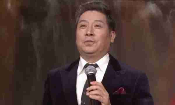 魏金栋：多次上春晚，被誉为“新春第一唱”，娶圈外妻子恩爱幸福-第13张图片-九妖电影