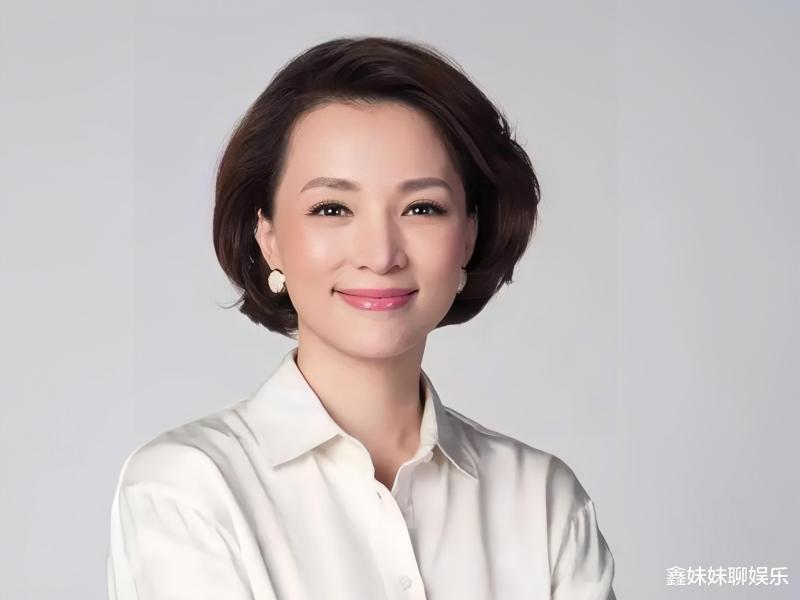 龙洋代替董卿主持龙年春晚，龙洋接棒传承传统，你满意吗？-第1张图片-九妖电影