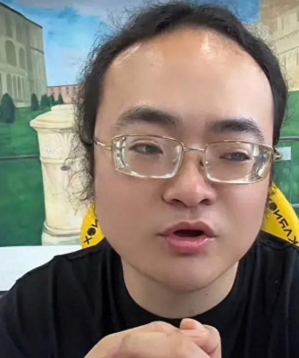 网红倪海杉回应传闻!给三天的解约时间,只需要注销账号停播半年-第2张图片-九妖电影 网红倪海杉回应传闻!给三天的解约时间,只需要注销账号停播半年-第2张图片-九妖电影