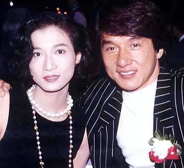 成龙女儿吴卓林近状曝光-睡桥洞,靠救济粮生活,金星说的话应验了-第14张图片-九妖电影 成龙女儿吴卓林近状曝光-睡桥洞,靠救济粮生活,金星说的话应验了-第14张图片-九妖电影