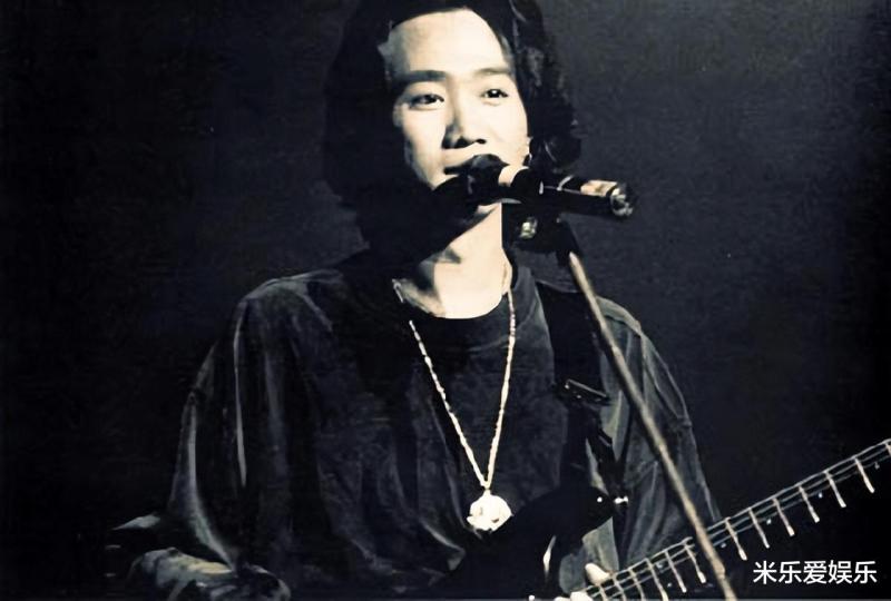 刘德华为“滑跪”道歉，62岁刘德华泪洒演唱会，他还是那个华仔-第2张图片-九妖电影