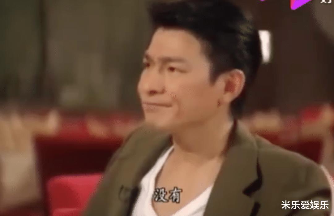 刘德华为“滑跪”道歉，62岁刘德华泪洒演唱会，他还是那个华仔-第6张图片-九妖电影