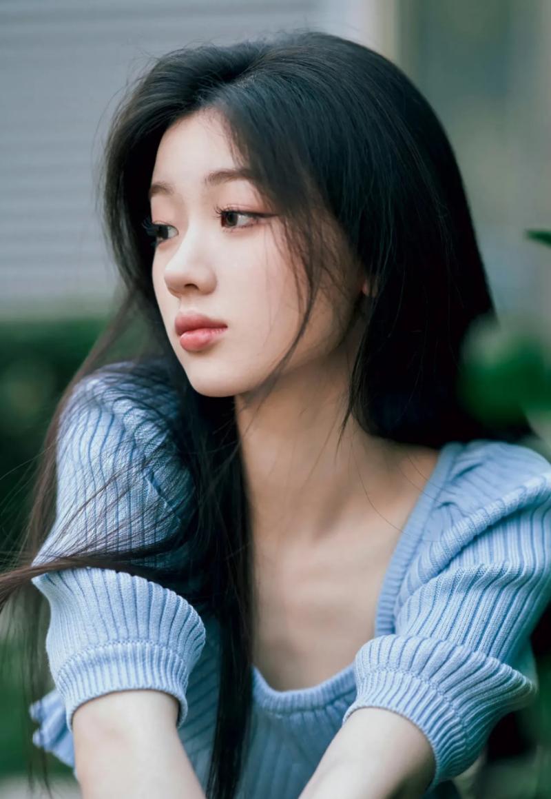 单依纯整容未遂引热议！哪怕再美的女人，都存在身材与容貌的焦虑-第1张图片-九妖电影