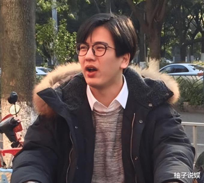 张凌赫大学时期照片曝光，网友惊呼：这个胖子是谁啊？-第5张图片-九妖电影
