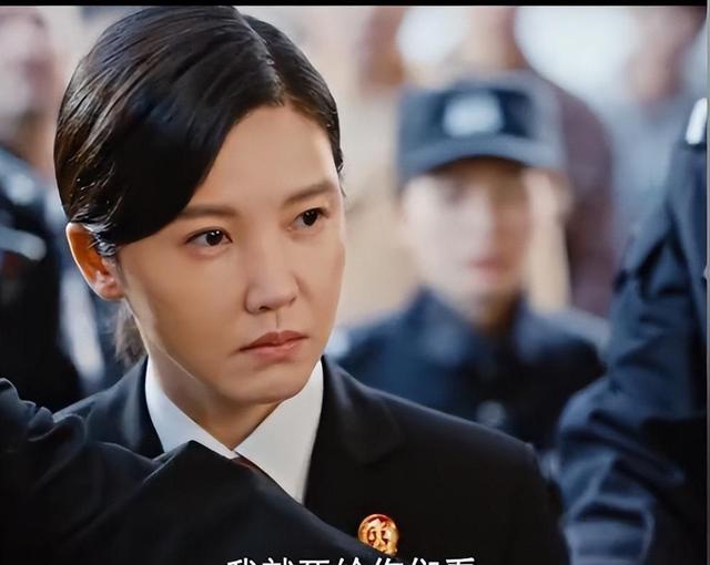 对不起,我弃剧了!《执行法官》罗晋都带不动这个“拖油瓶”-第22张图片-九妖电影 对不起,我弃剧了!《执行法官》罗晋都带不动这个“拖油瓶”-第22张图片-九妖电影