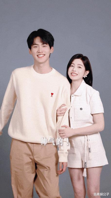 看了41岁陈妍希和36岁陈晓的状态，我发现：他俩真的一点也不搭-第8张图片-九妖电影