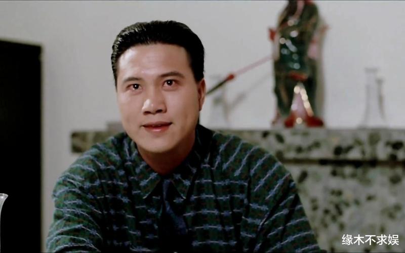 67岁万梓良商演，穿着廉价卑微赔笑，一场2万和周润发对比心酸！-第16张图片-九妖电影