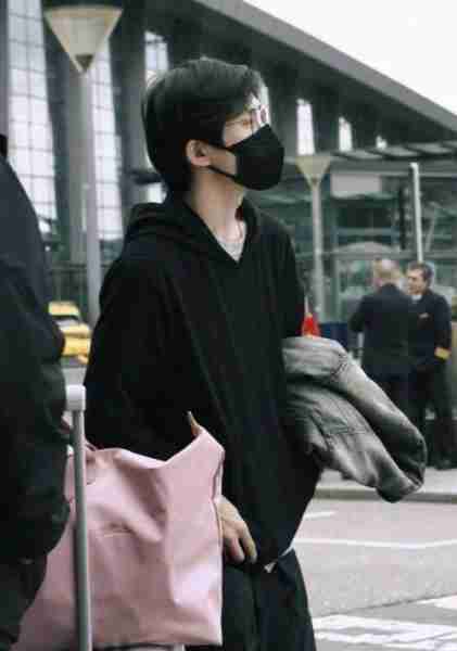 易烊千玺7年后再去丹麦爱了爱了-第8张图片-九妖电影