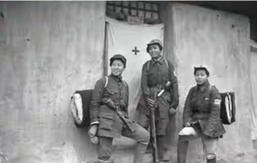 央视点名批评的5部剧,不看也是一种“赚到”(央视点名批评的六位艺人)-第7张图片-九妖电影 央视点名批评的5部剧,不看也是一种“赚到”(央视点名批评的六位艺人)-第7张图片-九妖电影