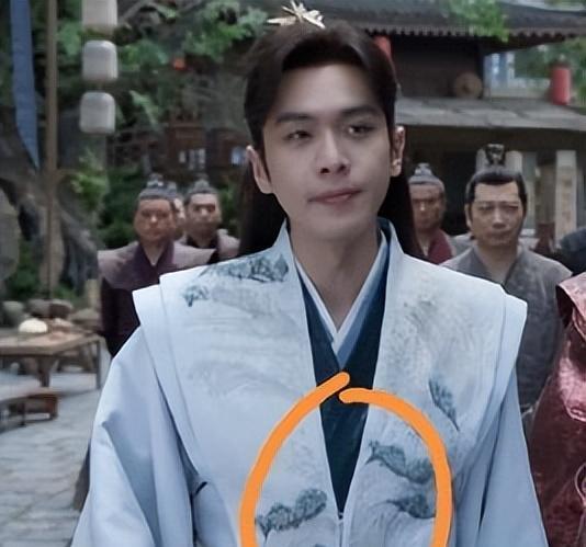 这些“啼笑皆非”的穿帮镜头,如今个个成了经典,你都看过哪些?(盘点那些穿帮镜头)-第6张图片-九妖电影 这些“啼笑皆非”的穿帮镜头,如今个个成了经典,你都看过哪些?(盘点那些穿帮镜头)-第6张图片-九妖电影