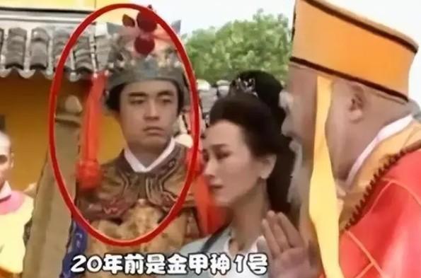 这些“啼笑皆非”的穿帮镜头,如今个个成了经典,你都看过哪些?(盘点那些穿帮镜头)-第10张图片-九妖电影 这些“啼笑皆非”的穿帮镜头,如今个个成了经典,你都看过哪些?(盘点那些穿帮镜头)-第10张图片-九妖电影