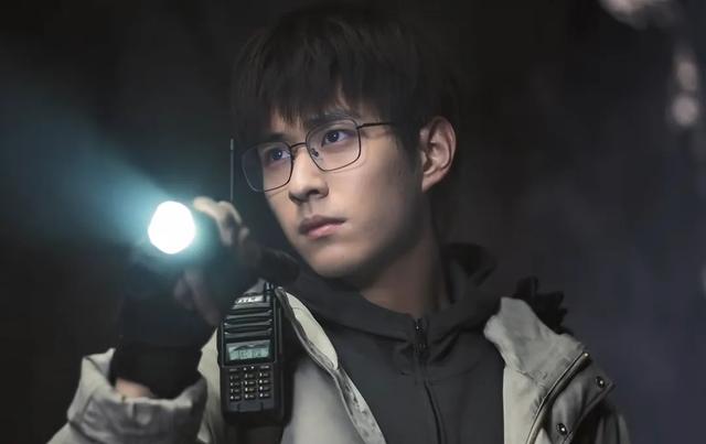 连续8天热度第1,《藏海花》没让人失望,我敢说:这剧会火向全国(藏海花全)-第33张图片-九妖电影 连续8天热度第1,《藏海花》没让人失望,我敢说:这剧会火向全国(藏海花全)-第33张图片-九妖电影