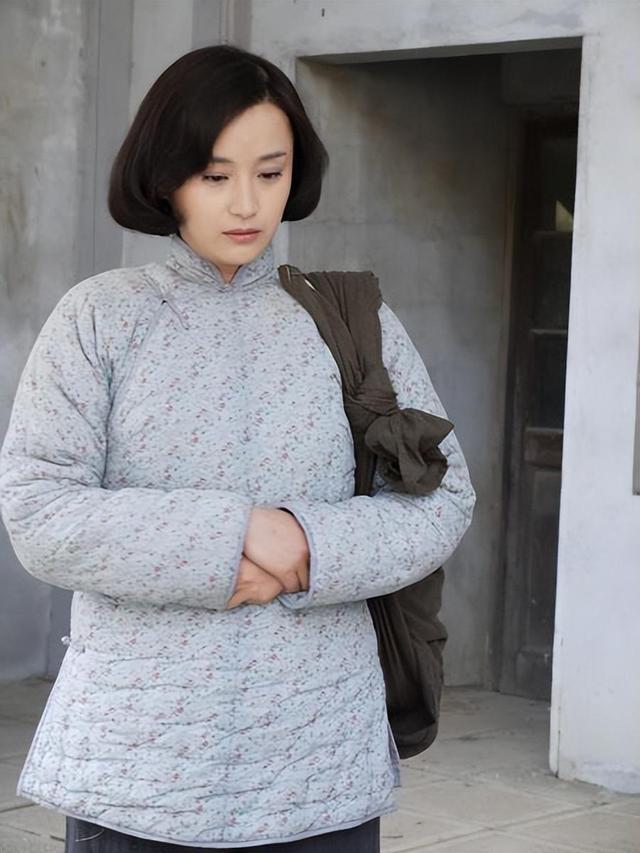 长得漂亮有演技,演了70部戏也没红,今44岁终于被殷桃带红了(殷桃演技真好)-第3张图片-九妖电影 长得漂亮有演技,演了70部戏也没红,今44岁终于被殷桃带红了(殷桃演技真好)-第3张图片-九妖电影