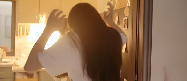《小夫妻》定档央八,本是冲着殷桃去的,却被40岁女二号吸引了(小夫妇组合)-第17张图片-九妖电影 《小夫妻》定档央八,本是冲着殷桃去的,却被40岁女二号吸引了(小夫妇组合)-第17张图片-九妖电影