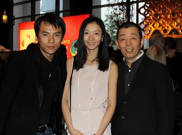 《小夫妻》定档央八,本是冲着殷桃去的,却被40岁女二号吸引了(小夫妇组合)-第22张图片-九妖电影 《小夫妻》定档央八,本是冲着殷桃去的,却被40岁女二号吸引了(小夫妇组合)-第22张图片-九妖电影
