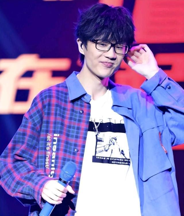 今年怪象特别多!-过气歌手-演唱会扎堆,他们的魅力愈发醇厚!(过气歌手参加选秀节目的是谁呀)-第4张图片-九妖电影 今年怪象特别多!-过气歌手-演唱会扎堆,他们的魅力愈发醇厚!(过气歌手参加选秀节目的是谁呀)-第4张图片-九妖电影