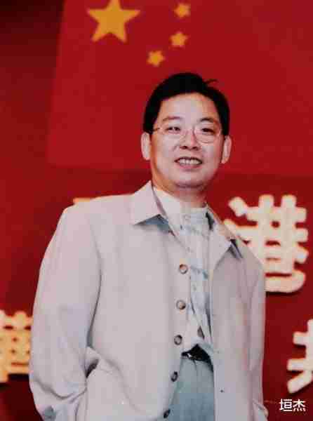 张明敏爱国之路：春晚走红到为亚运卖房捐款，他的人生不止一首歌（张明敏现在干什么）-第9张图片-九妖电影