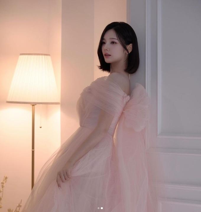 韩国人气女星在婚礼前，公开和比自己大15岁丈夫的结婚照（韩国女星结婚照）-第2张图片-九妖电影