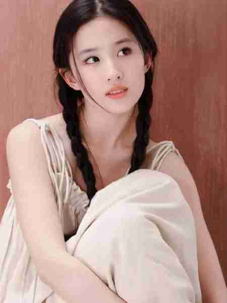 刘亦菲高清美图，好美好清纯，眼神楚楚动人（刘亦菲高清近照 壁纸）-第1张图片-九妖电影