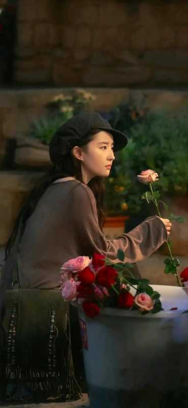 刘亦菲高清美图，好美好清纯，眼神楚楚动人（刘亦菲高清近照 壁纸）-第14张图片-九妖电影