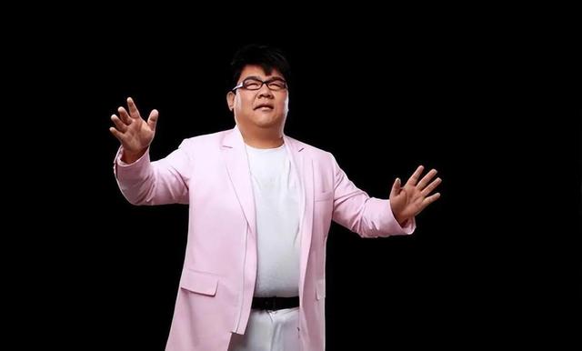 善恶终有报！狂妄自大的“盲人”歌手杨光，终究付出了惨痛代价（盲人歌手扬光）-第2张图片-九妖电影