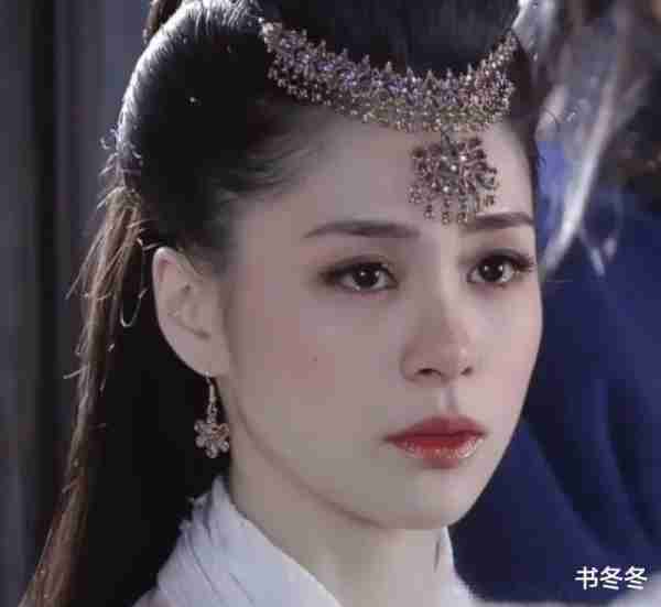 明明是一个人演的，就是觉得另一个更好看（明明是一个人却装成两个人的样子怎么形容成语）-第3张图片-九妖电影