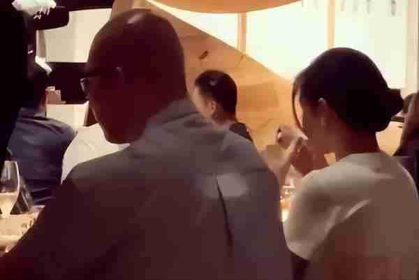 汪小菲、大S或将再起风波！10岁女儿被爆现状，疑似有自虐倾向（汪小菲大s被离婚始末）-第18张图片-九妖电影