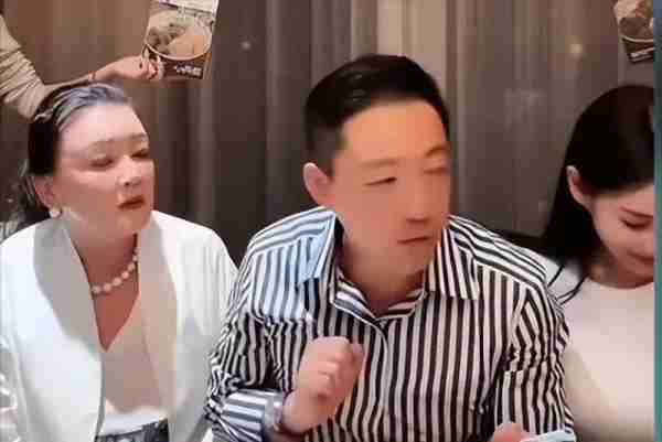 汪小菲、大S或将再起风波！10岁女儿被爆现状，疑似有自虐倾向（汪小菲大s被离婚始末）-第16张图片-九妖电影