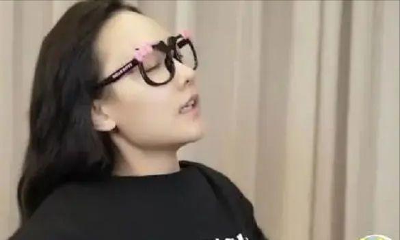 “老实人”任重甘愿成为接盘侠,迎娶内娱第一女海王,网友:绝配(任重现任老婆的资料)-第4张图片-九妖电影 “老实人”任重甘愿成为接盘侠,迎娶内娱第一女海王,网友:绝配(任重现任老婆的资料)-第4张图片-九妖电影
