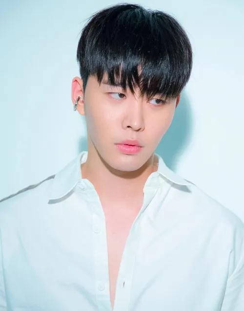 他曾被誉为韩国“小李钟硕”,如今35岁却因酷爱游戏,单身至今。(韩国男神李钟硕作品)-第4张图片-九妖电影 他曾被誉为韩国“小李钟硕”,如今35岁却因酷爱游戏,单身至今。(韩国男神李钟硕作品)-第4张图片-九妖电影