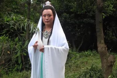 湖南县长之女：从毛主席的忘年交到《西游记》观音菩萨的传奇人生-第1张图片-九妖电影