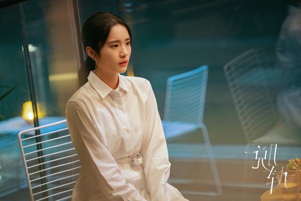 范诗然新剧《脱轨》开播   冯瑞雪“双重身份”引期待（范诗诗电视剧）-第2张图片-九妖电影