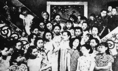 女性舞者的勇气与生命力：纪录片《女人世界》探索老年生活的新视角-第1张图片-九妖电影