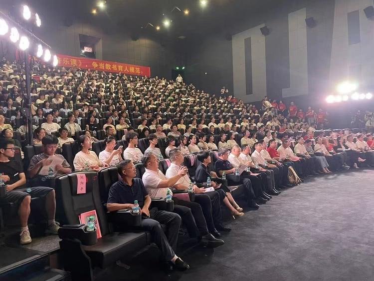 《音乐课》江西首映，导演希望影片能激发全社会对乡村教育的关注-第1张图片-九妖电影